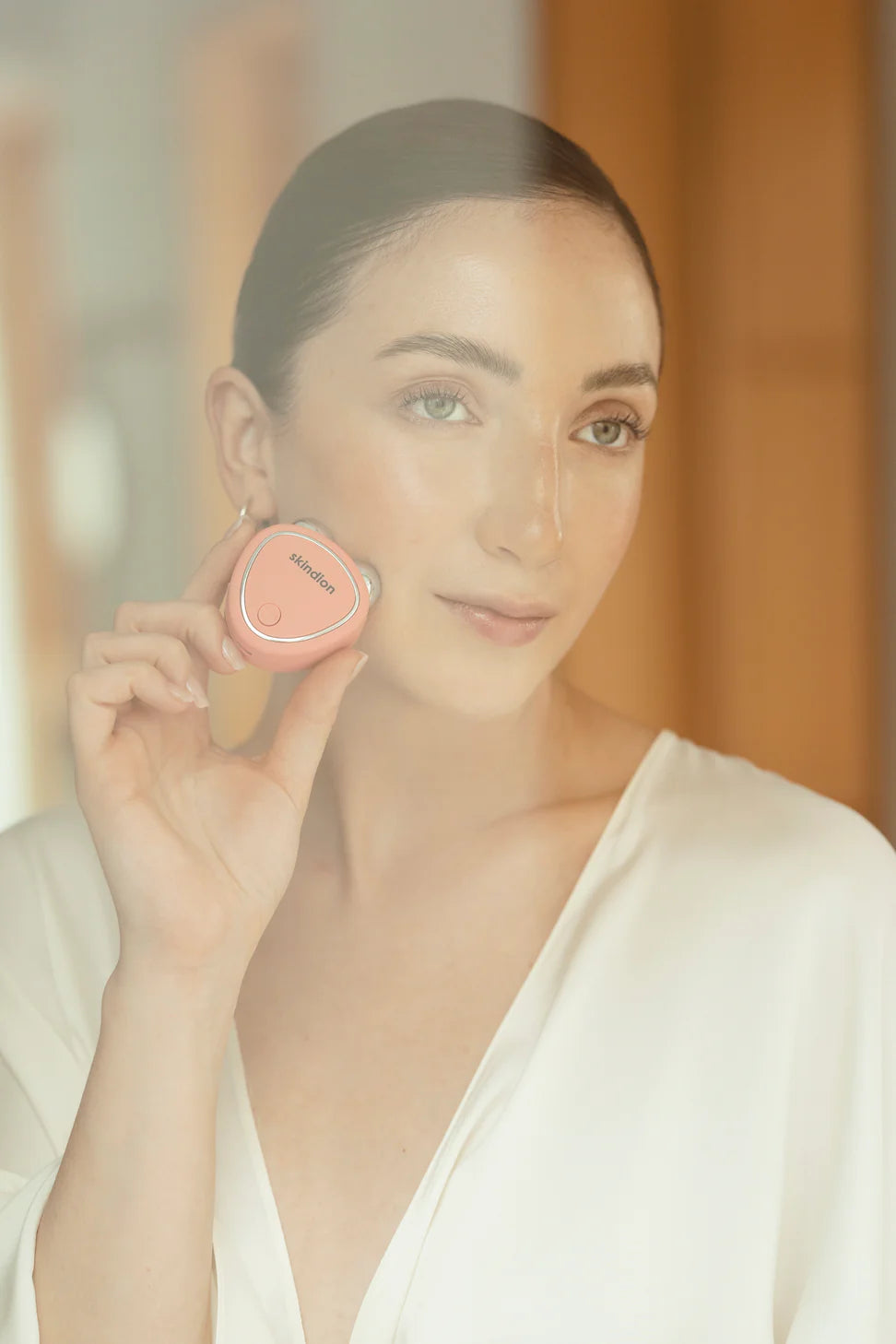 Mini Dion™ – Tu piel más suave, fresca y luminosa desde la primera aplicación.